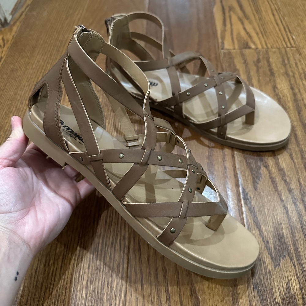 ! Makalu Tan Jewel‎ Brown Sandals Women Size 8